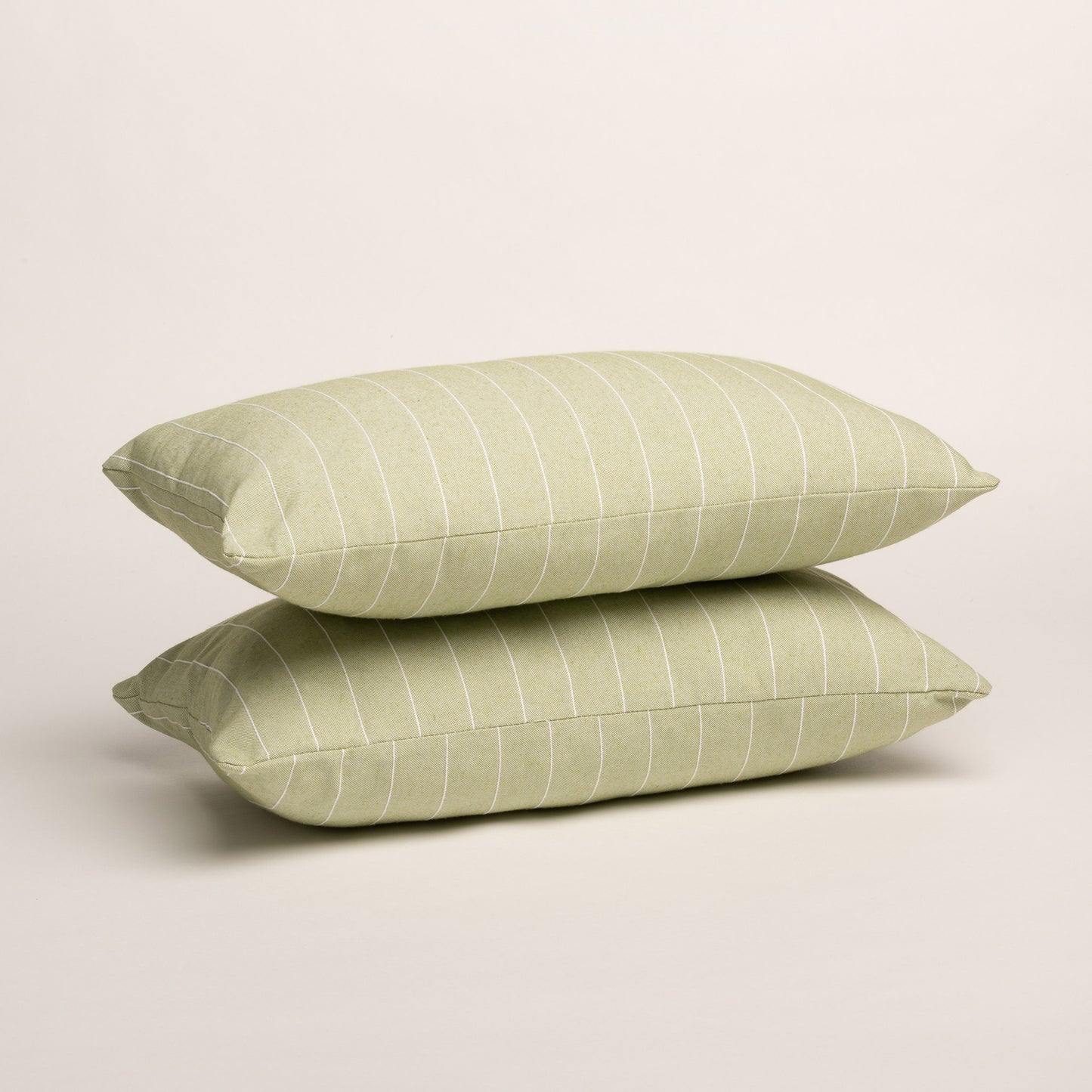 LOT DE 2 HOUSSES DE COUSSIN FIL EN RELIEF