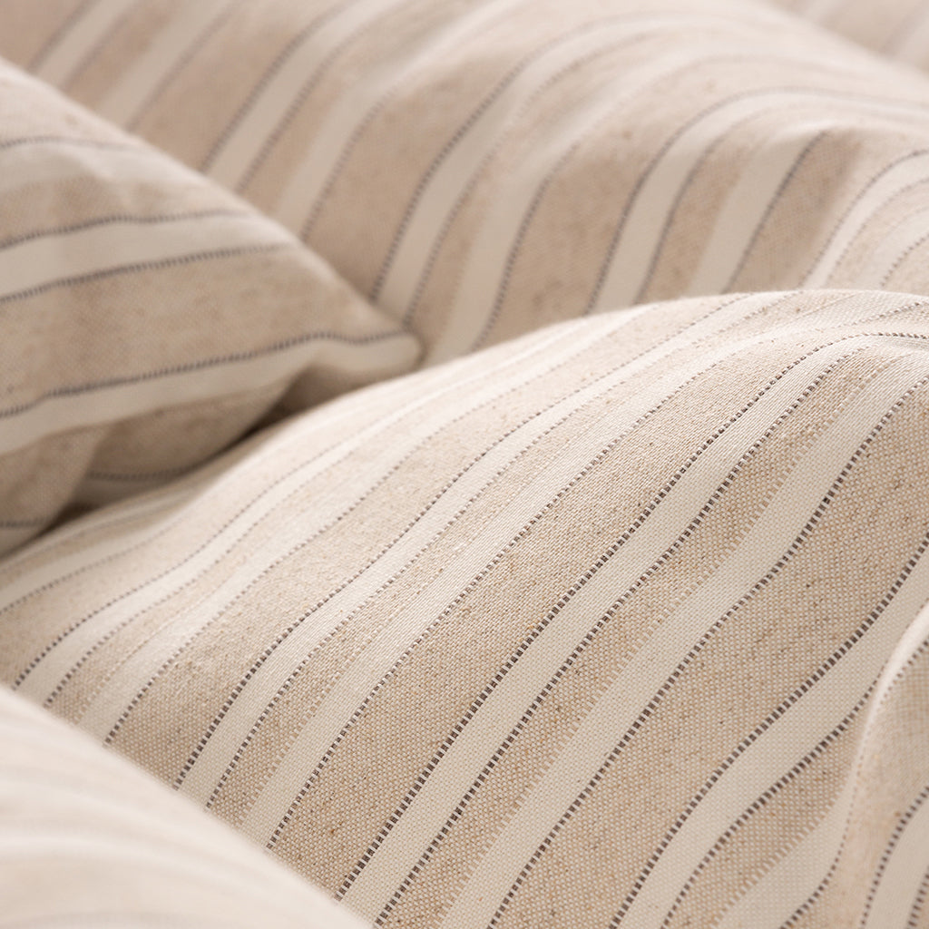 LOT DE 2 HOUSSES DE COUSSIN FIL EN RELIEF