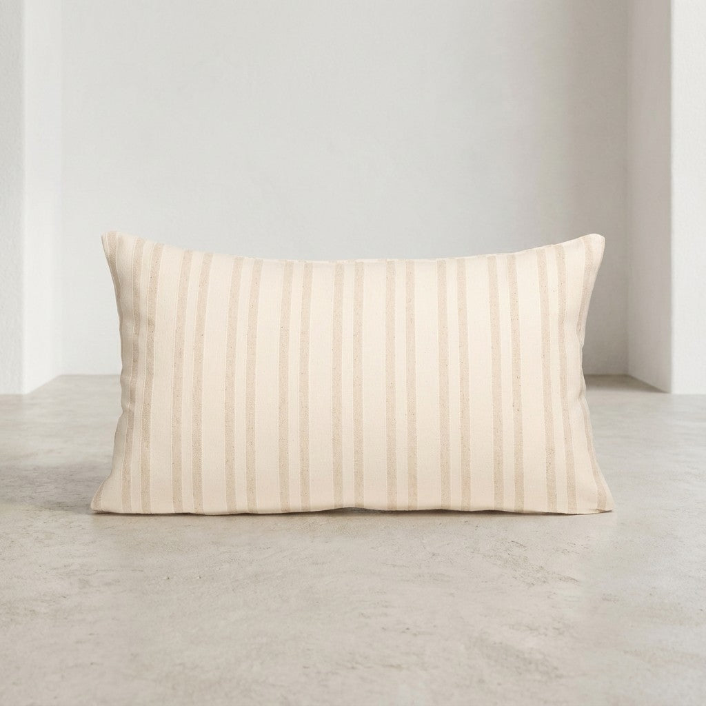 LOT DE 2 HOUSSES DE COUSSIN FIL EN RELIEF
