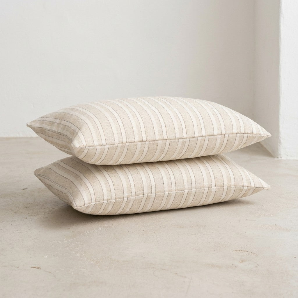 LOT DE 2 HOUSSES DE COUSSIN FIL EN RELIEF