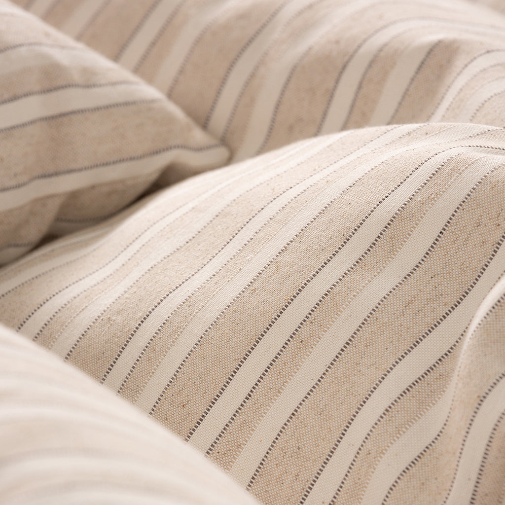 LOT DE 2 HOUSSES DE COUSSIN FIL EN RELIEF