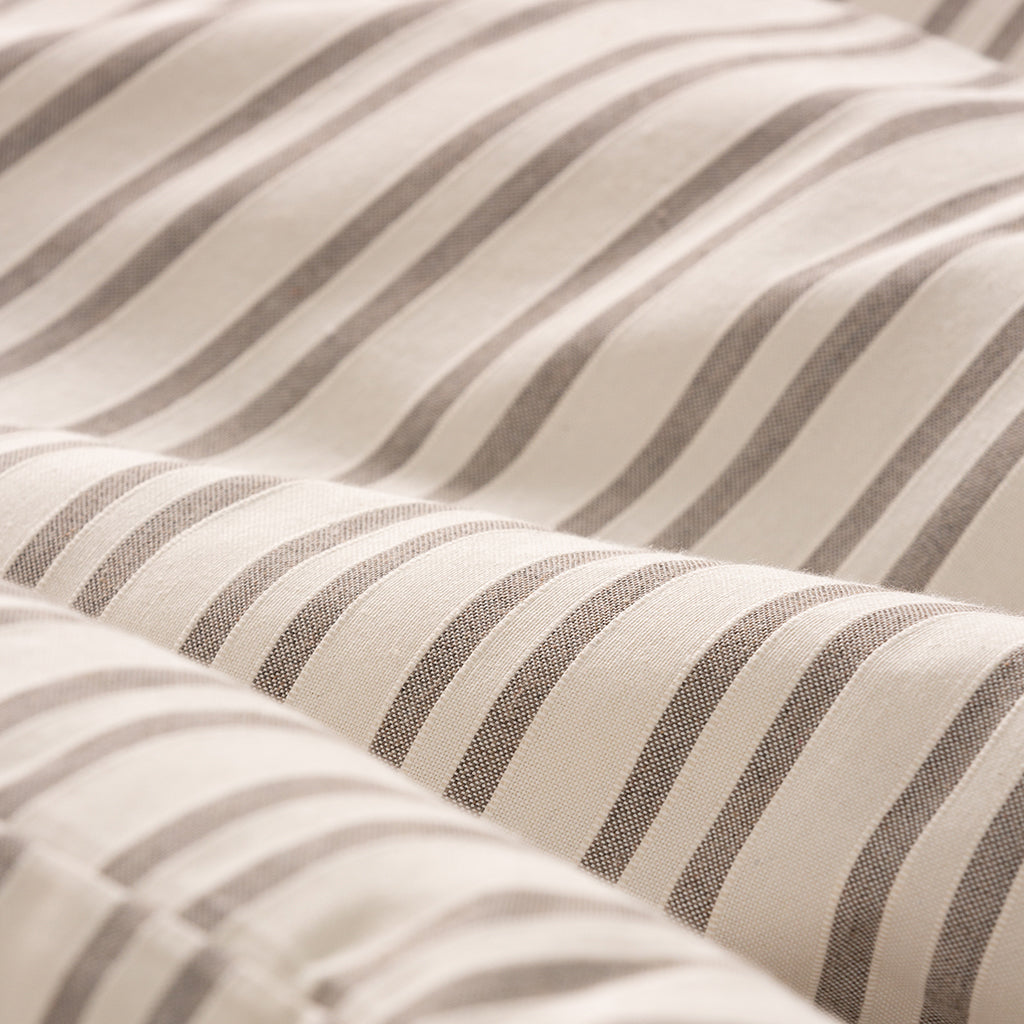 LOT DE 2 HOUSSES DE COUSSIN FIL EN RELIEF