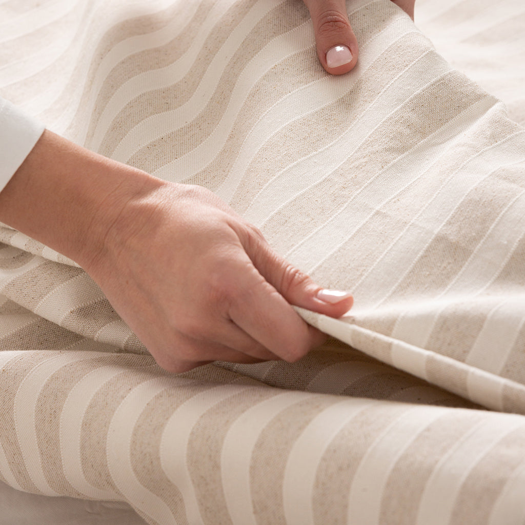 LOT DE 2 HOUSSES DE COUSSIN LIGNE EN RELIEF
