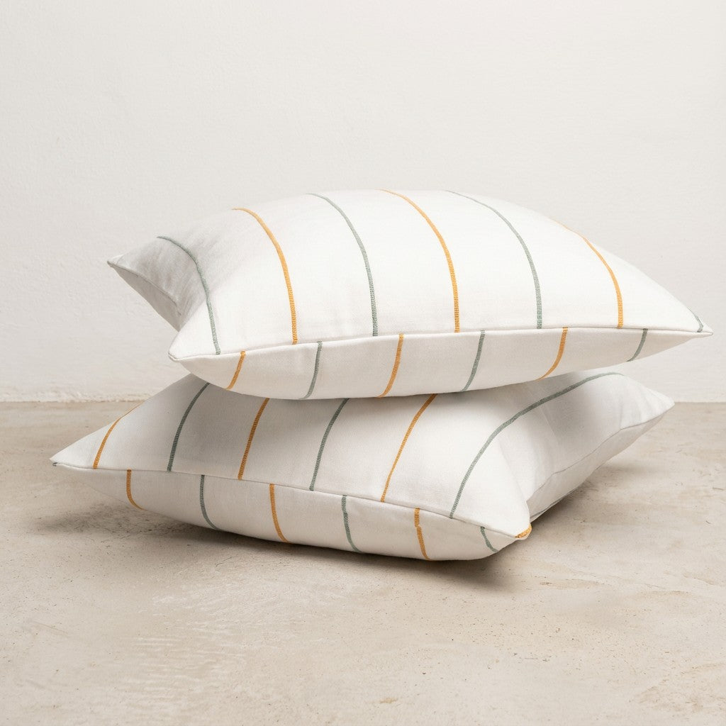 LOT DE 2 HOUSSES DE COUSSIN FIL RELIEF TEINTÉ