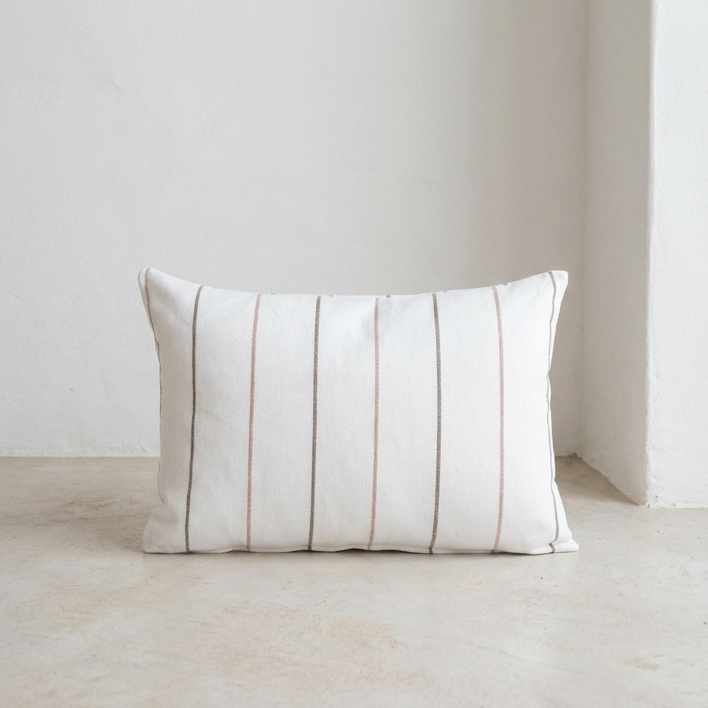 LOT DE 2 HOUSSES DE COUSSIN FIL RELIEF TEINTÉ