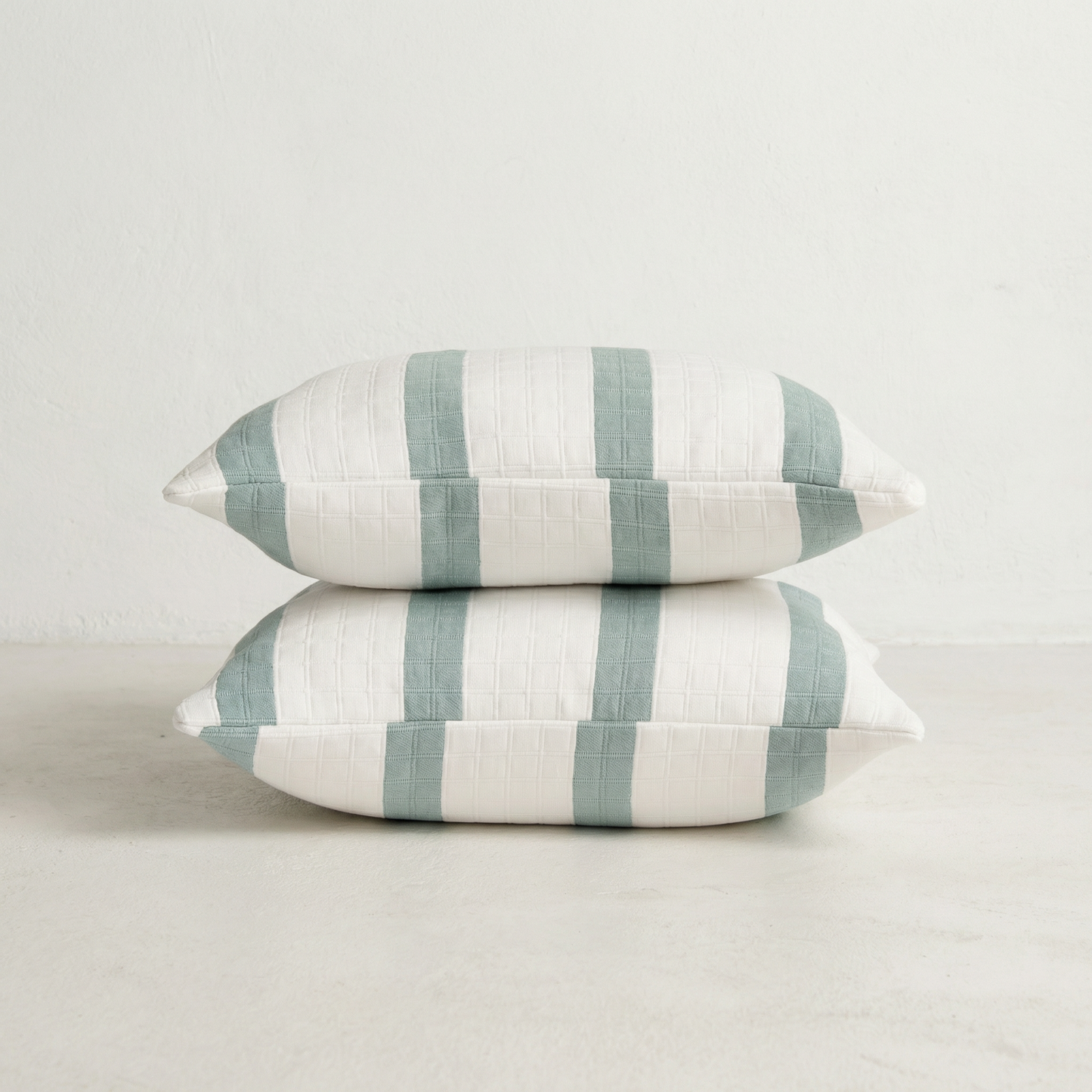 PACK DE 2 HOUSSES DE COUSSIN À RAYURES