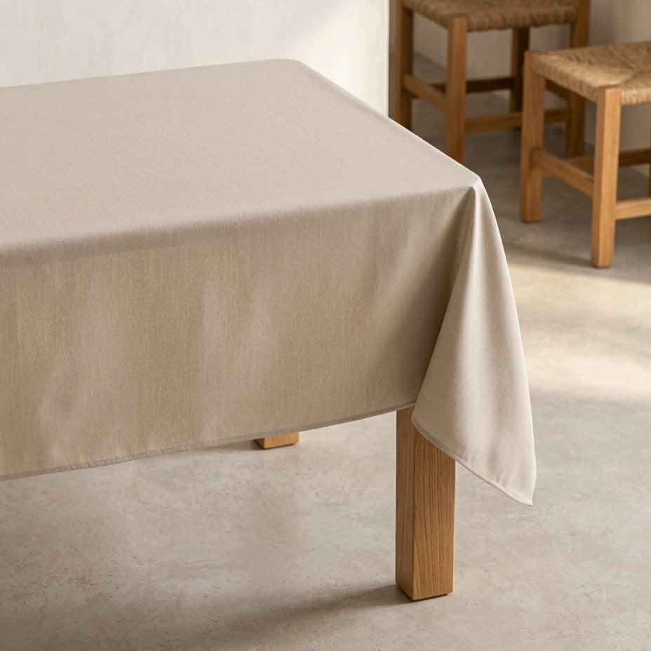MANTEL LISO ANTIMANCHAS TEXTURIZADO