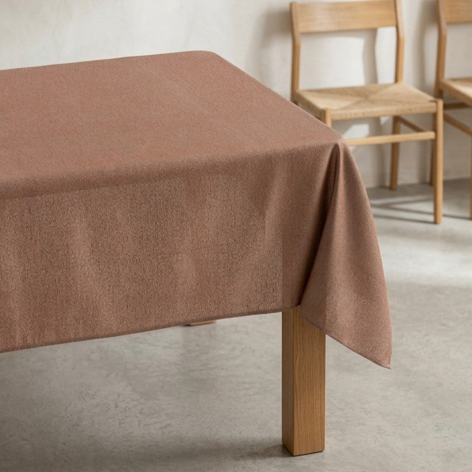 MANTEL LISO ANTIMANCHAS TEXTURIZADO
