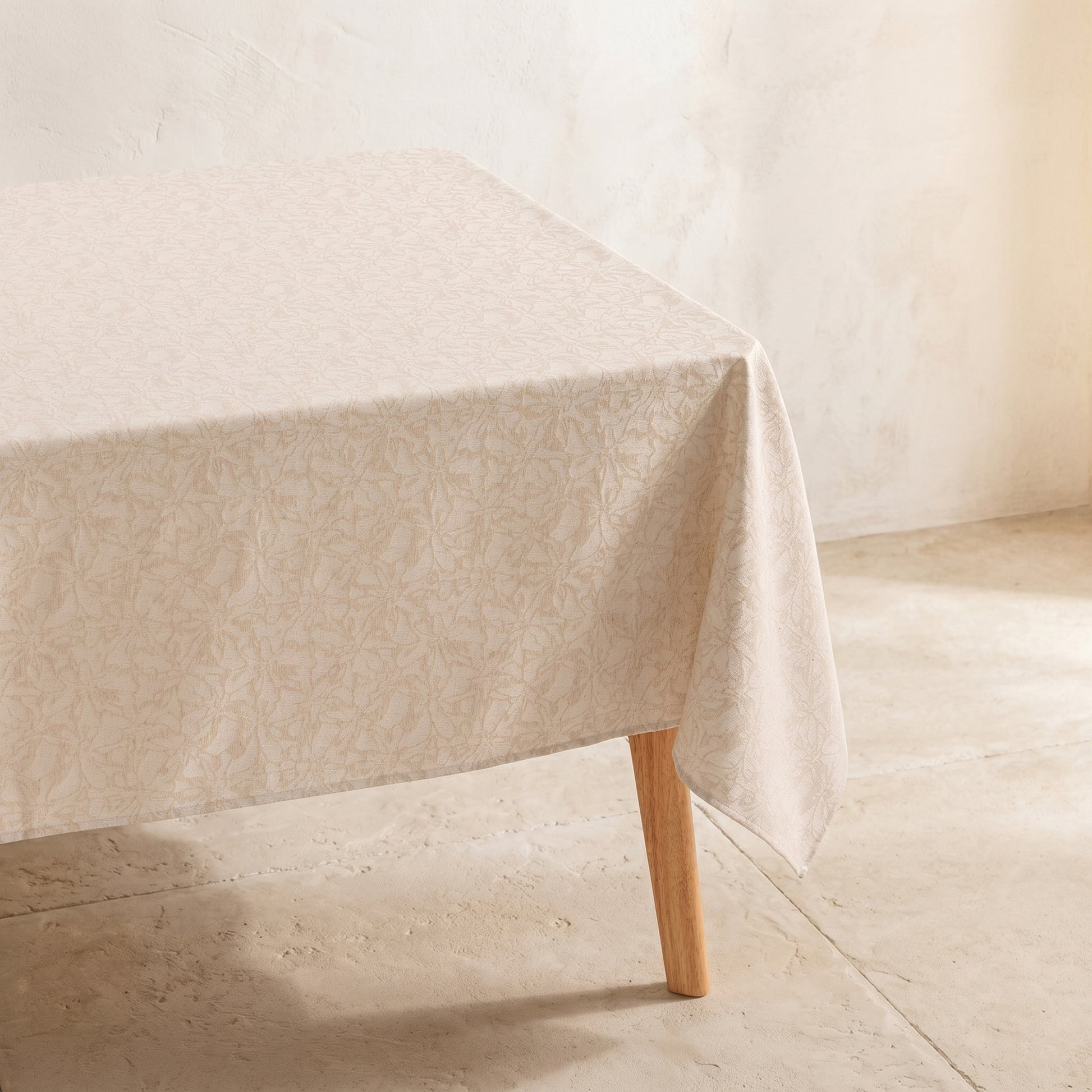 MANTEL ANTIMANCHAS FLORAL