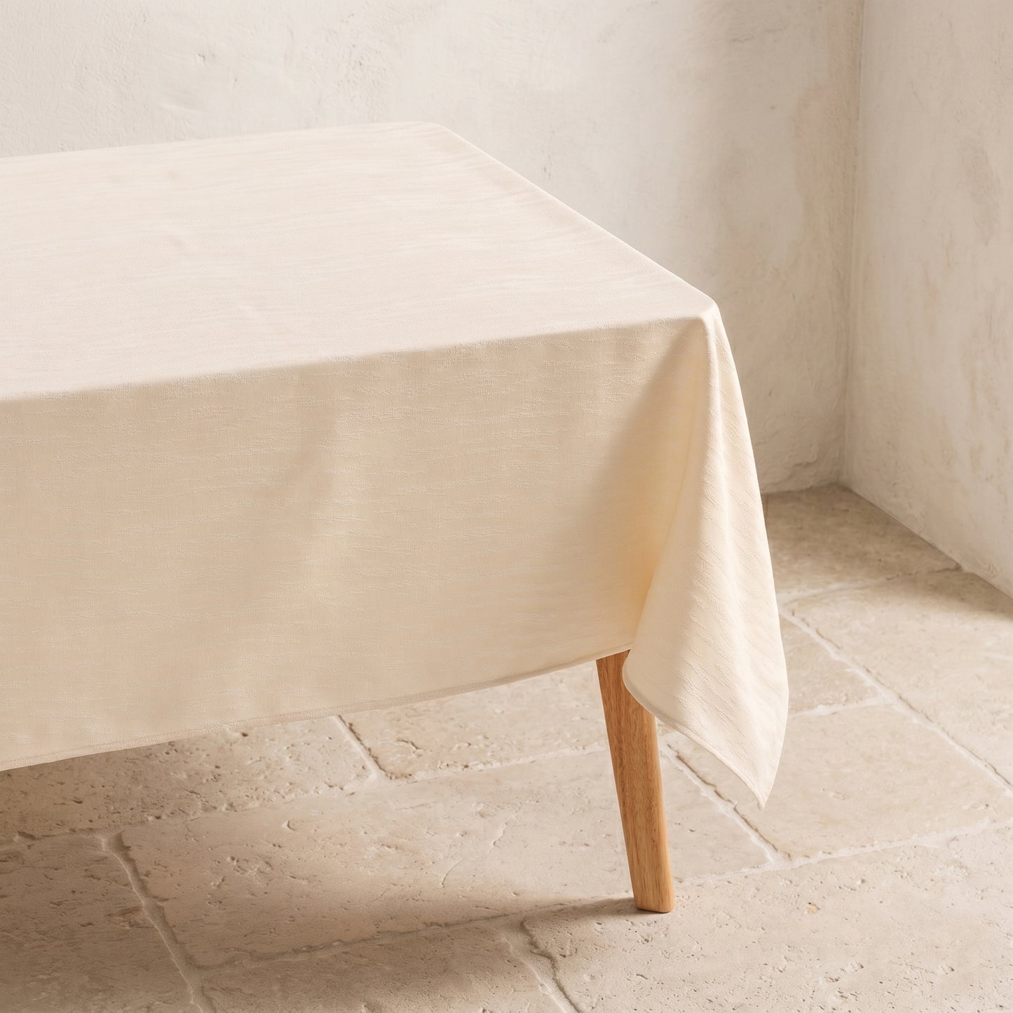 MANTEL ANTIMANCHAS LÍNEAS RELIEVE