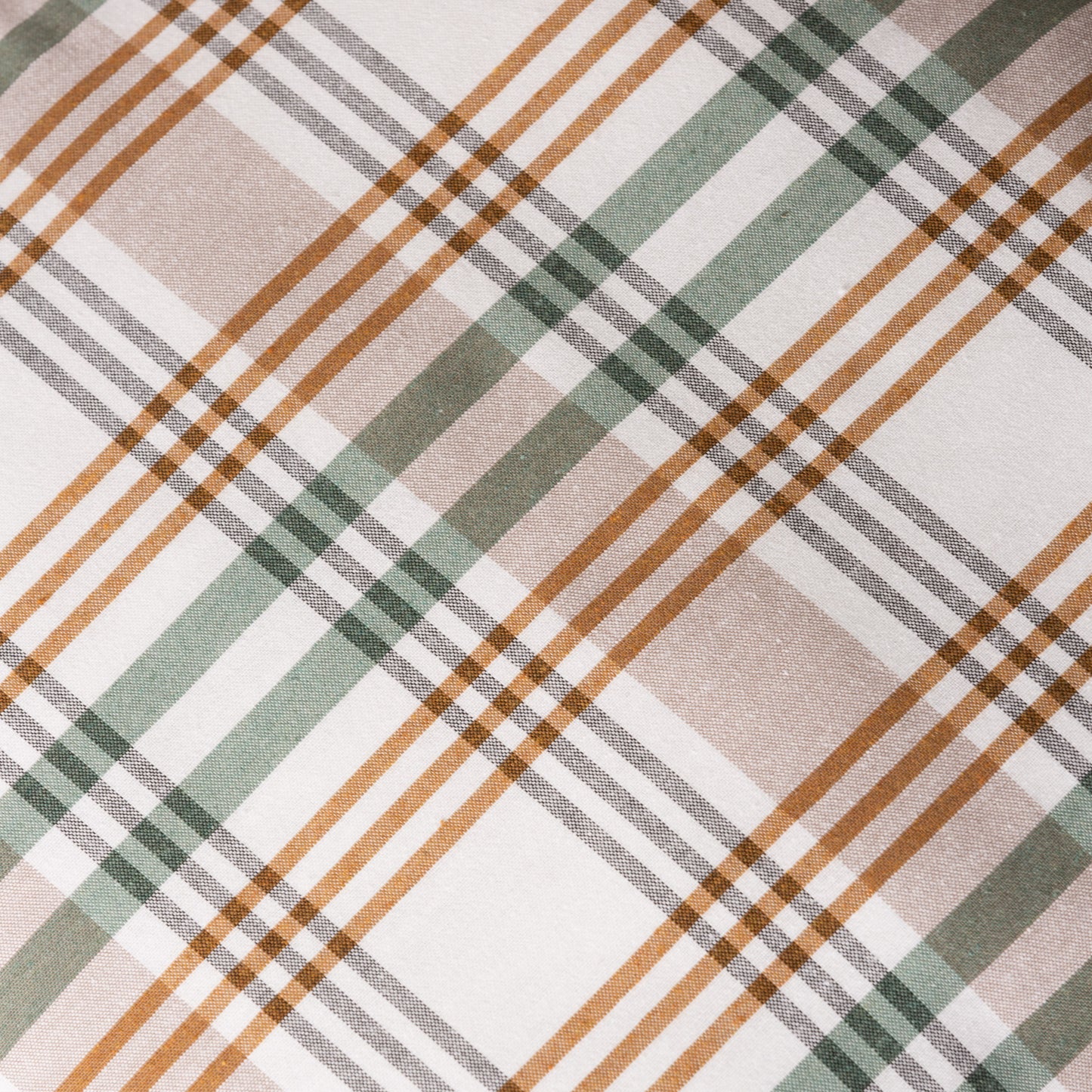LOT DE 2 HOUSSES DE COUSSIN À CARREAUX