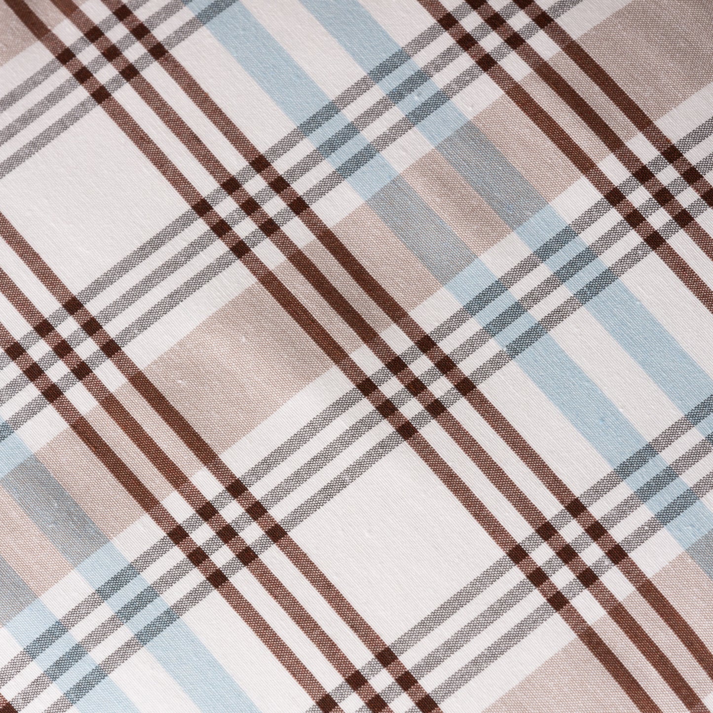 LOT DE 2 HOUSSES DE COUSSIN À CARREAUX