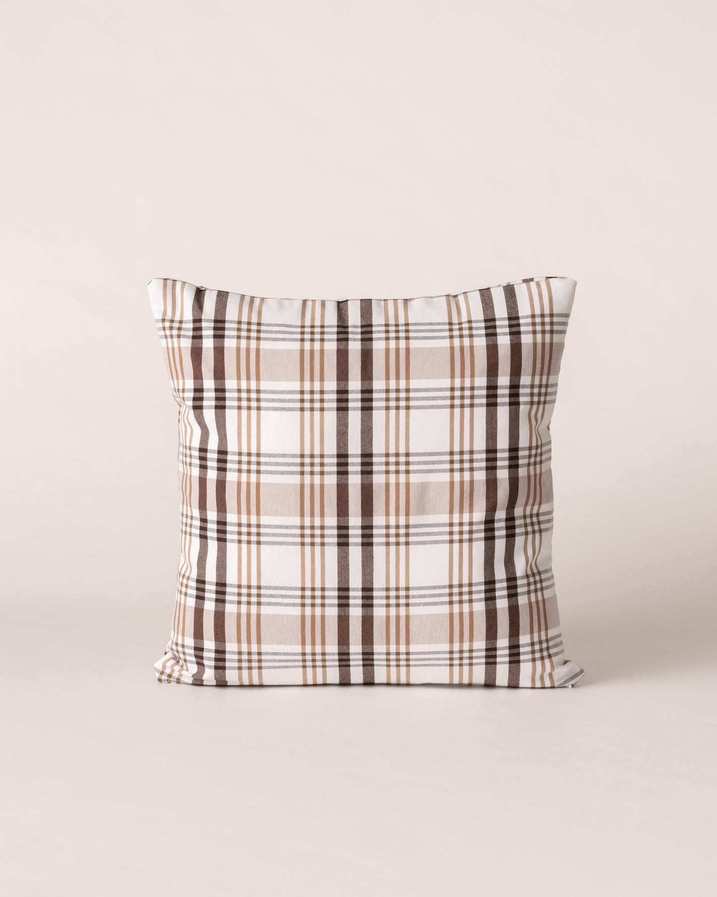 LOT DE 2 HOUSSES DE COUSSIN À CARREAUX