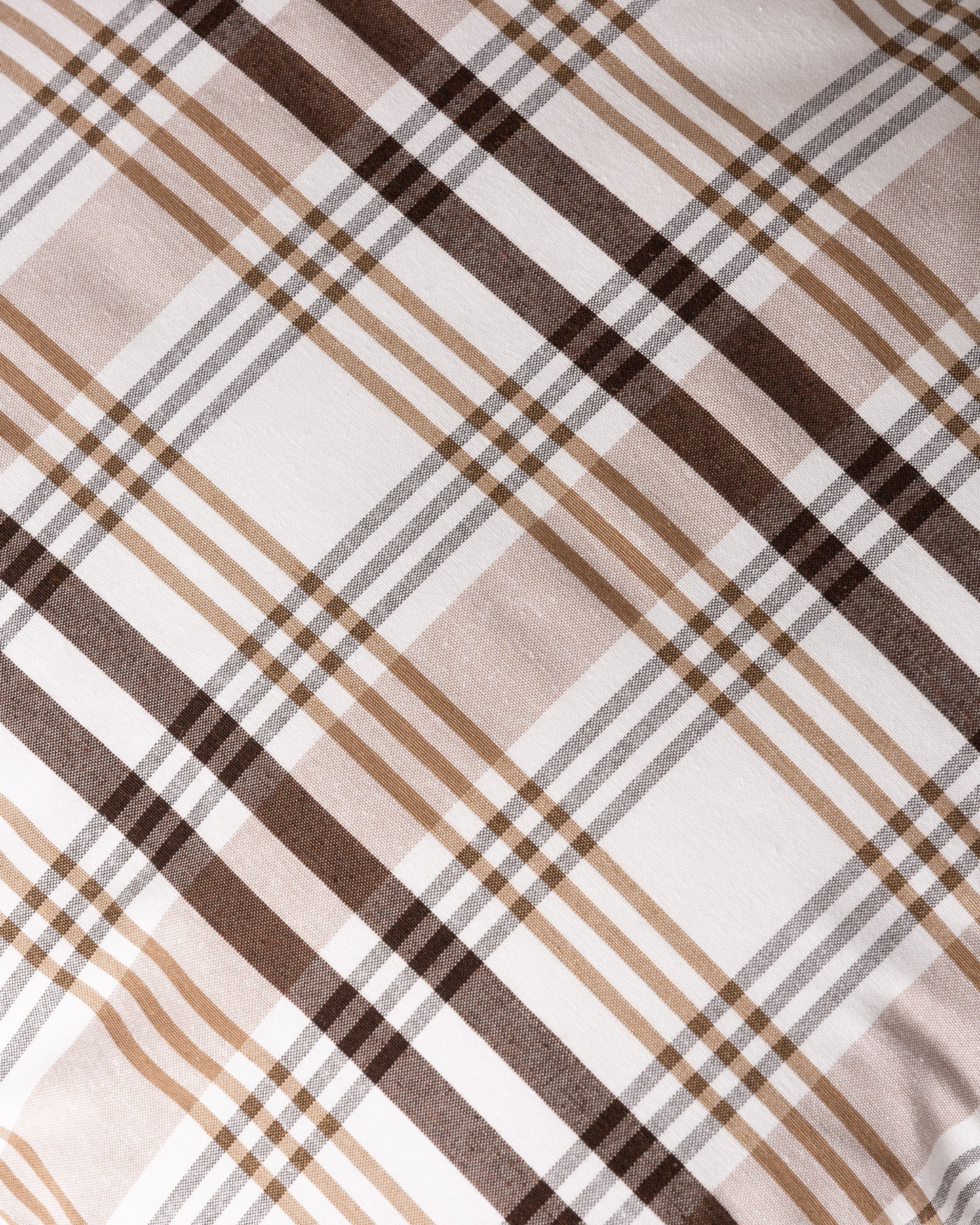 LOT DE 2 HOUSSES DE COUSSIN À CARREAUX