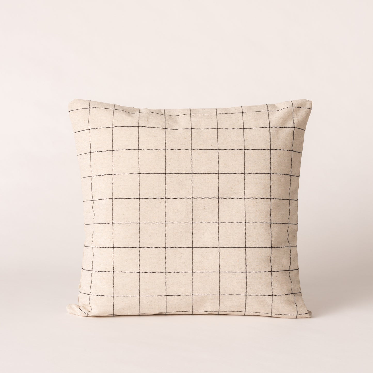 LOT DE 2 HOUSSES DE COUSSIN CARREAUX RELIEF