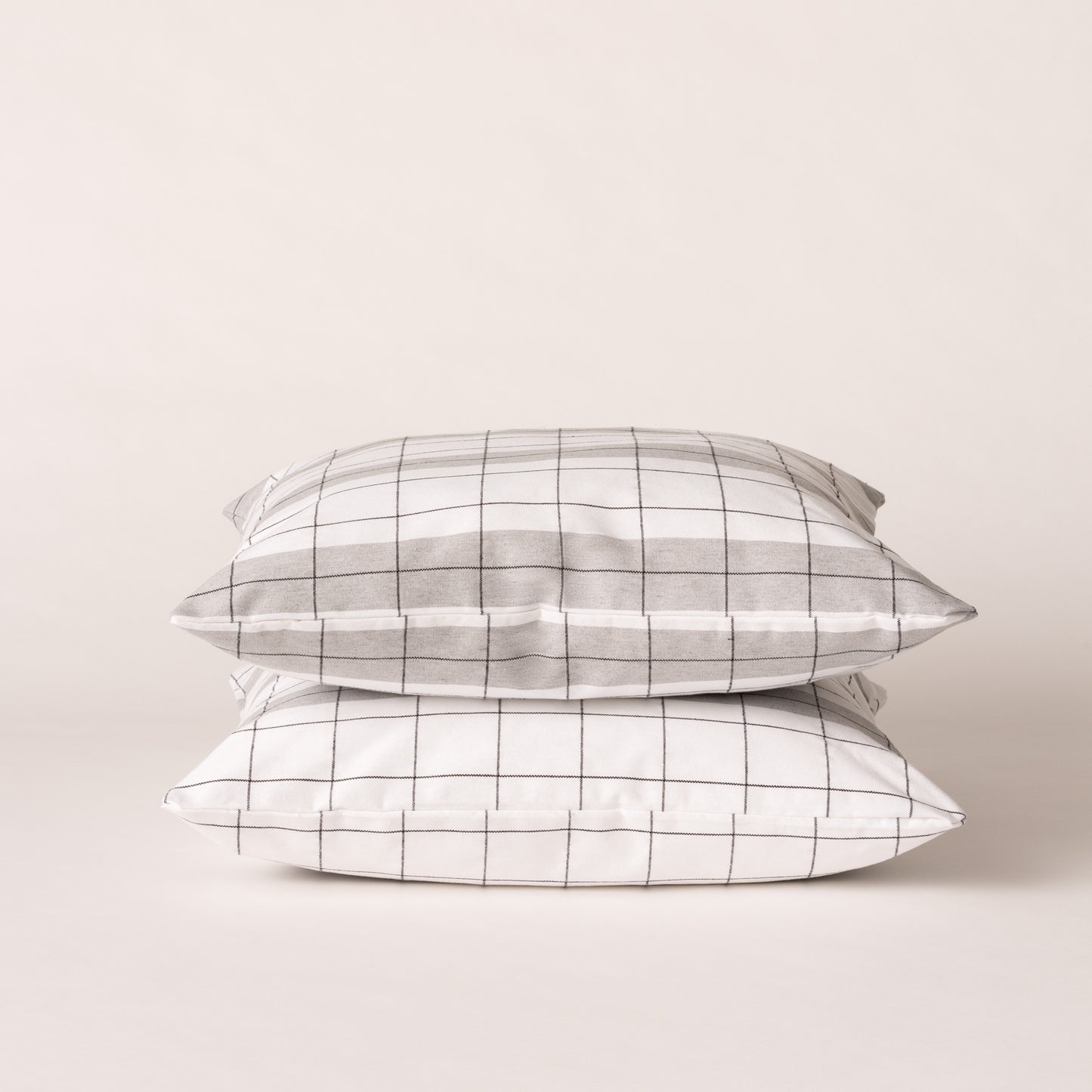 PACK DE 2 HOUSSES DE COUSSIN À CARREAUX EN RELIEF