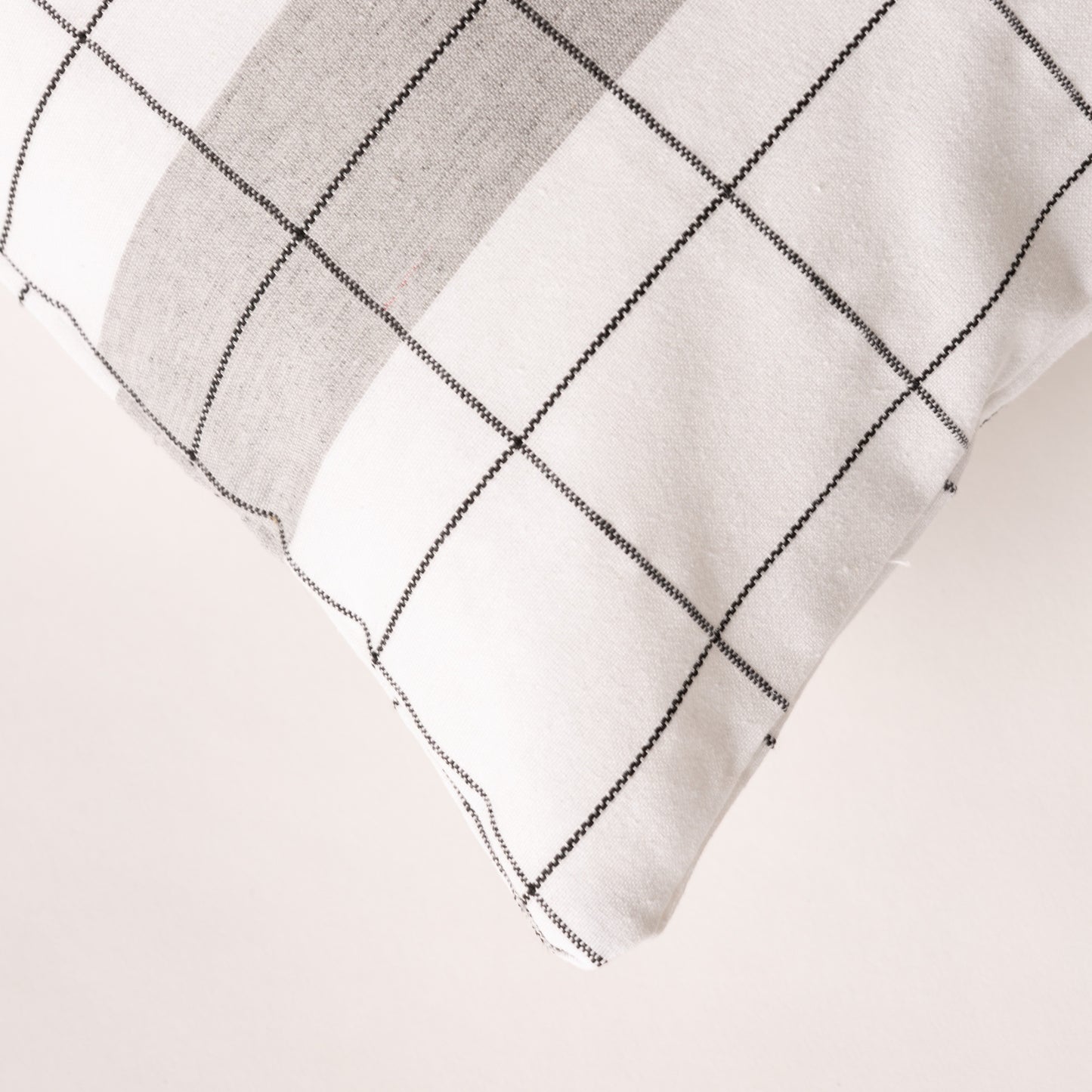 PACK DE 2 HOUSSES DE COUSSIN À CARREAUX EN RELIEF