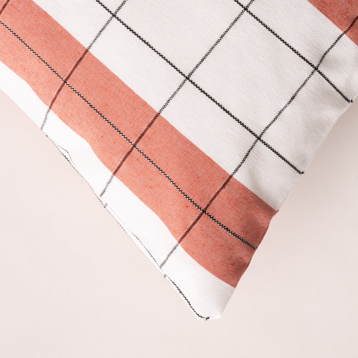 PACK DE 2 HOUSSES DE COUSSIN À CARREAUX EN RELIEF