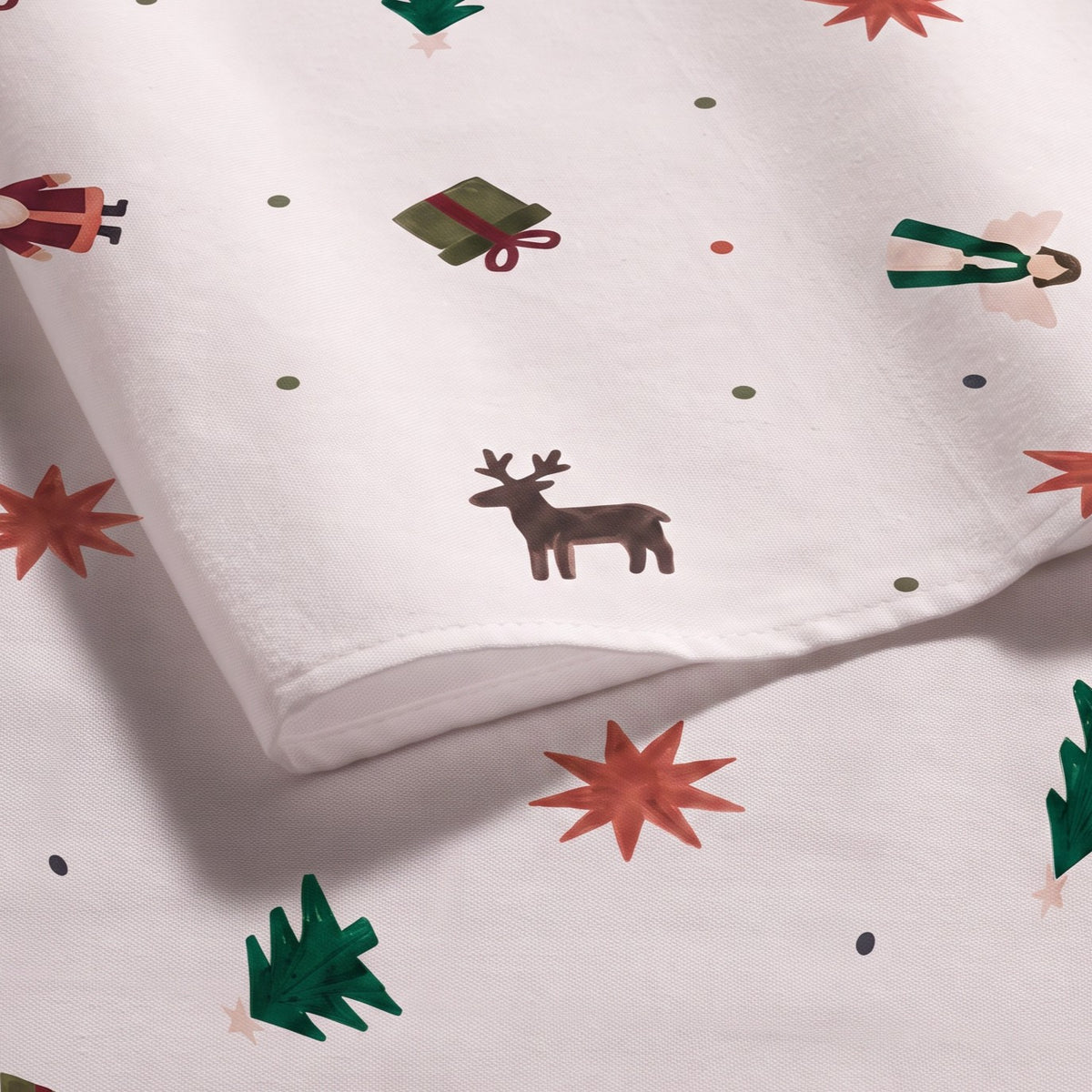 MANTEL ANTIMANCHAS ESTAMPADO NAVIDAD